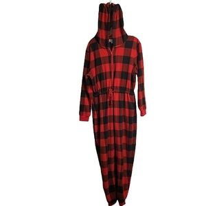 Love by GAP Women blk&red Buffalo checkered adult onesie jammies size med/large